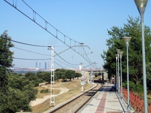 Andenes de la estación de El Tejar