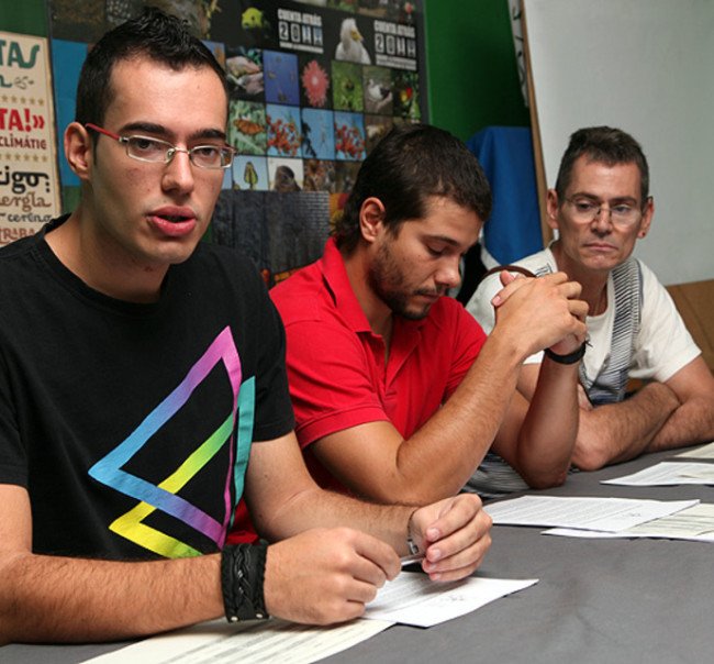 Isidro Barqueros (ecomovilidad.net) y Ramón Linaza (Coordinadora Verde) en la rueda de prensa FOTO: Gustavo San Miguel