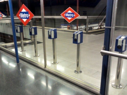 La estación de metro de Gregorio Marañón está preparada para funcionar sin tornos. (Foto: Daniel Grimoir)