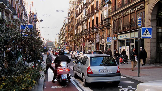 La APR podría poner fin a las retenciones diarias en Calle Mayor. Foto: Apátrida en Wikiloc